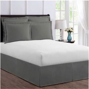 Magic tailored bed skirt. twin new